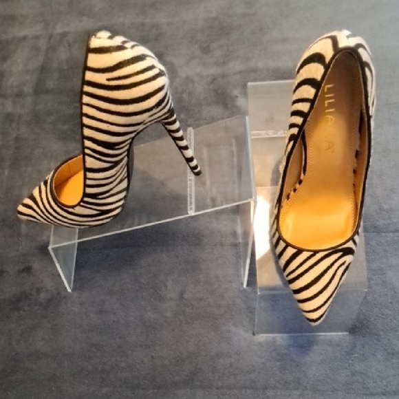 Brand New LILIANA Zebra Print Stiletto Heels - Picture 1 of 8
